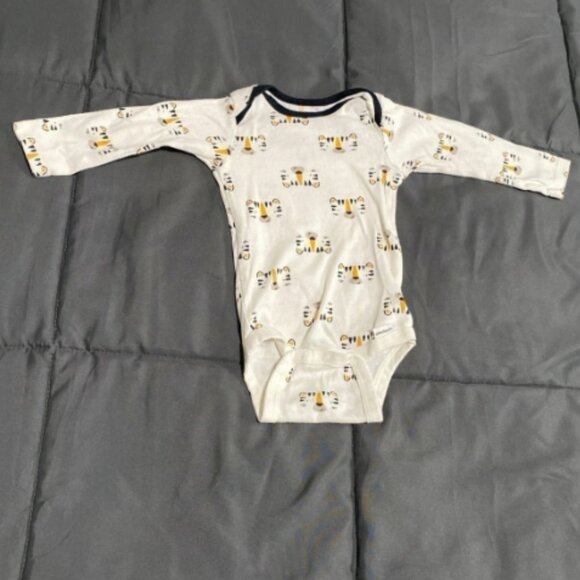 Gerber L/S Onesies - Picture 2 of 5